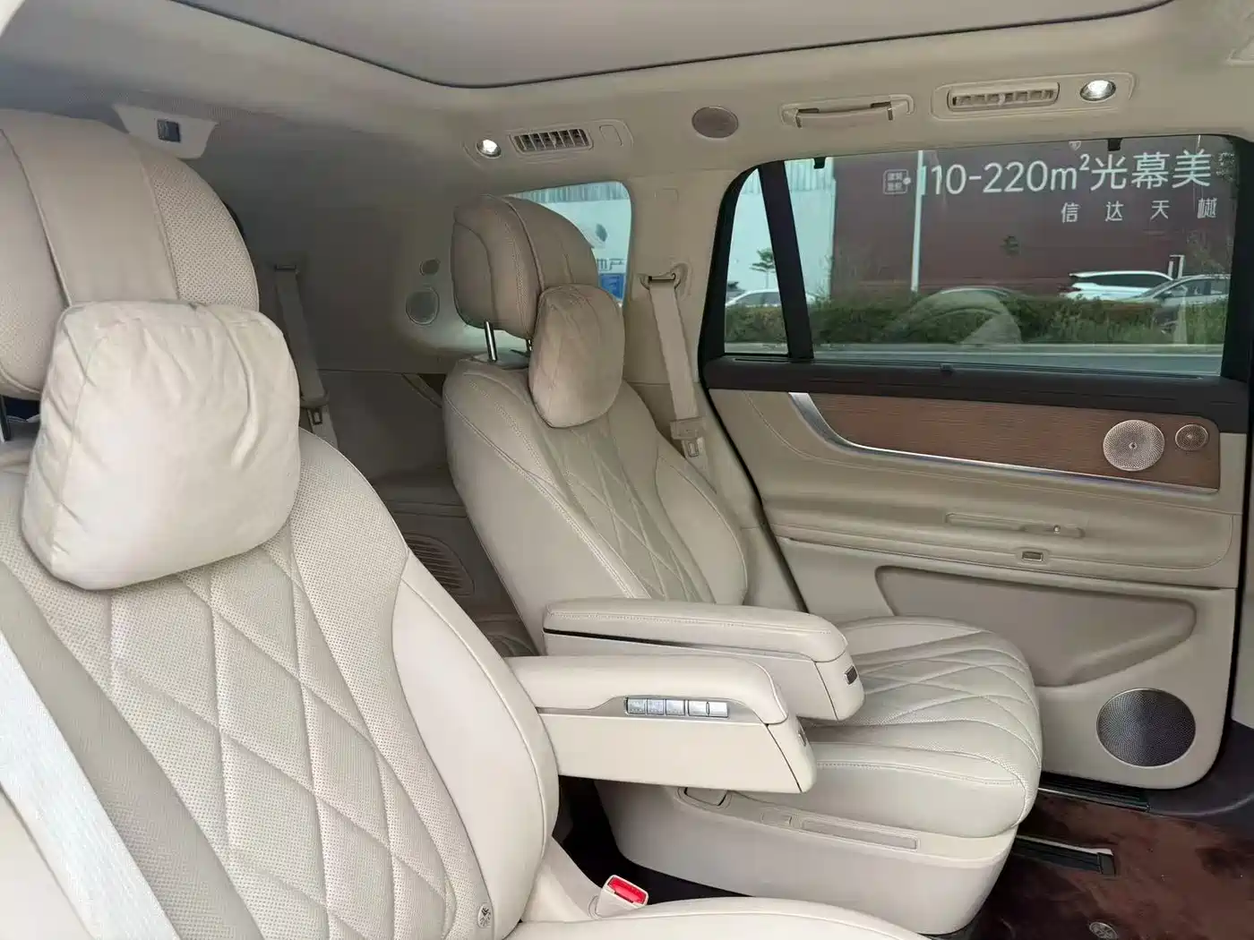 AITO Wenjie AITO M9 2024 Extended Range Ultra 42kWh 6-Seater фото 4