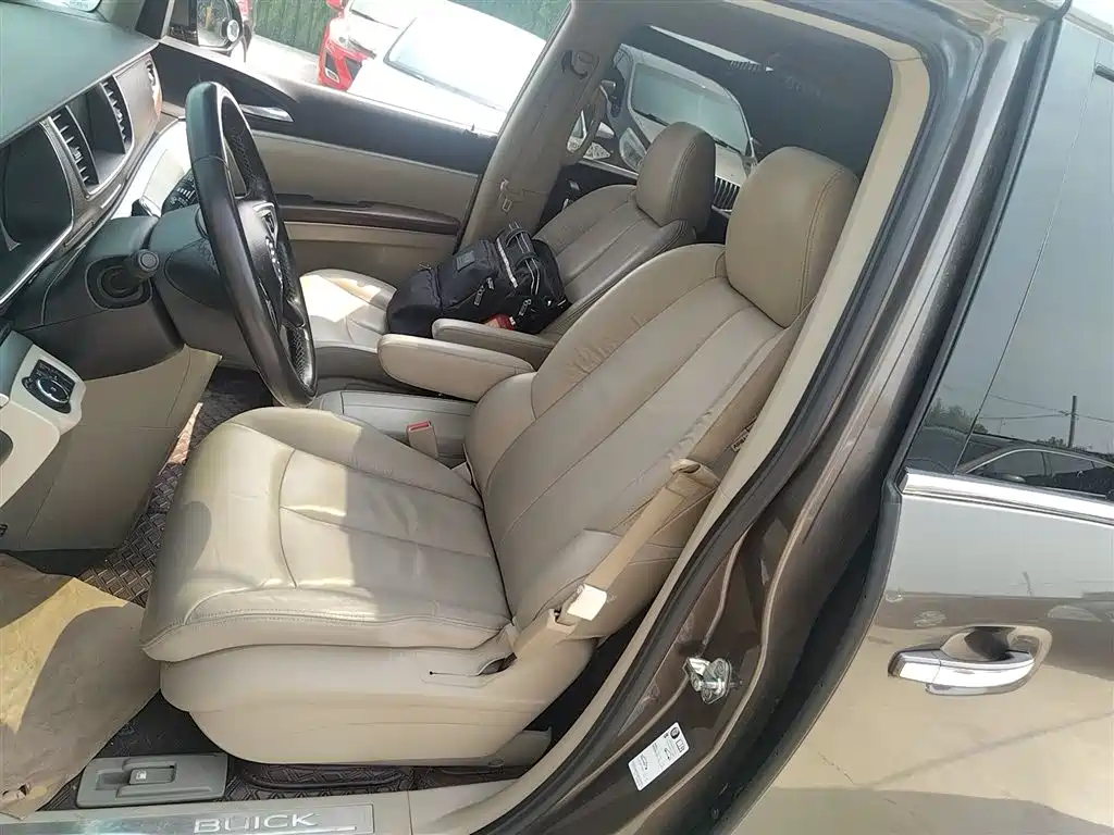 Buick GL8 2017 25S Premium Model China V фото 11