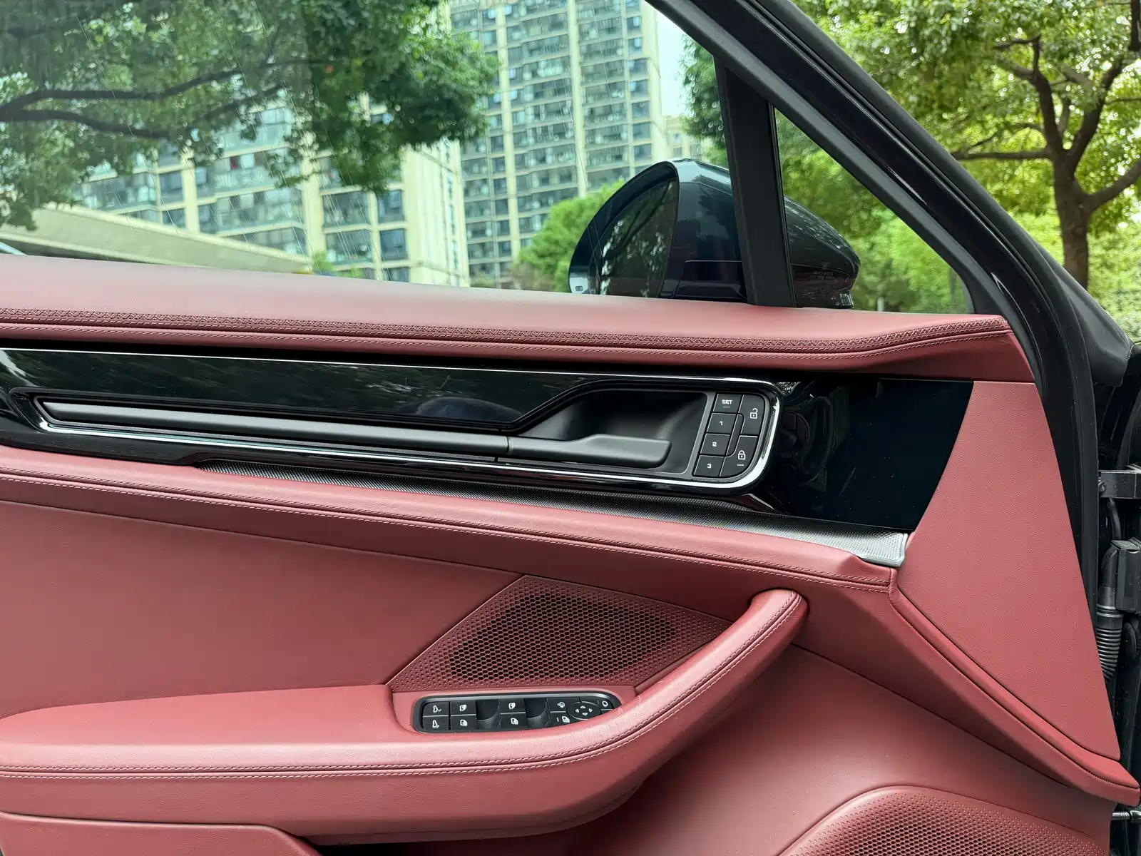 Photo 14 - Porsche Panamera