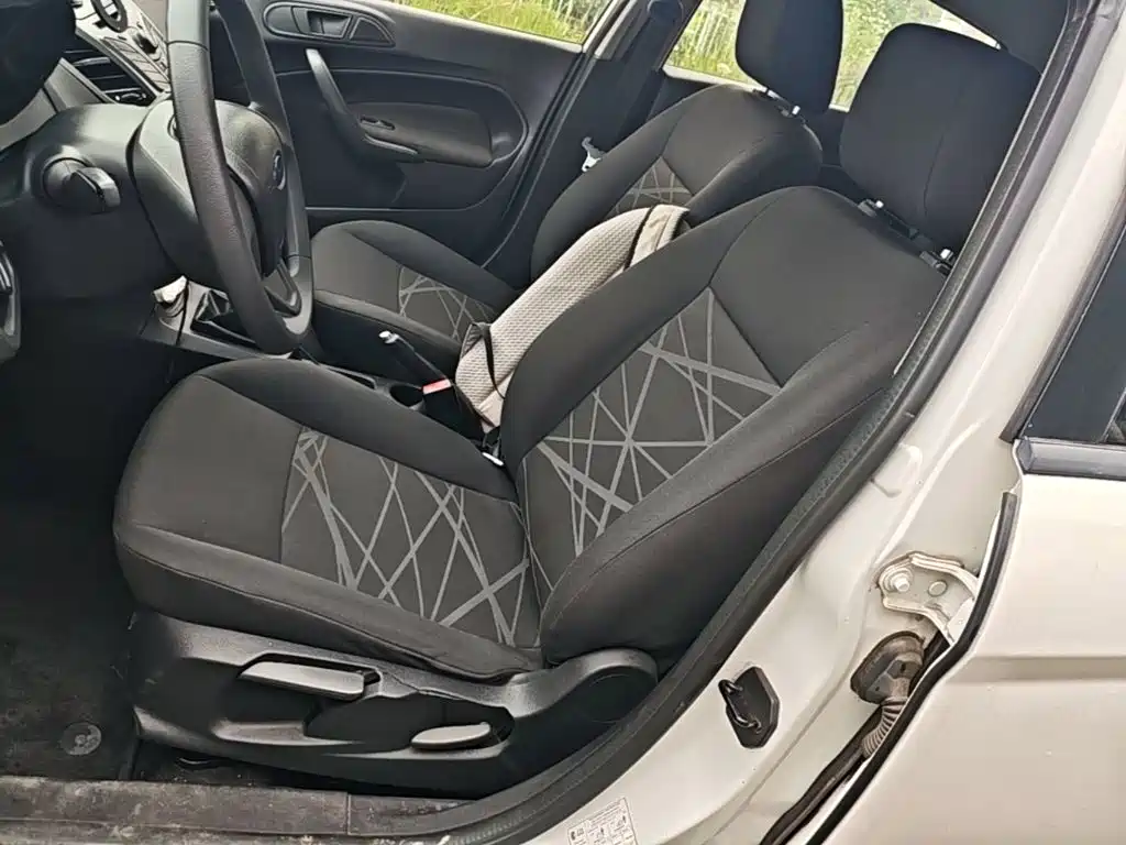 Photo 11 - Ford Fiesta