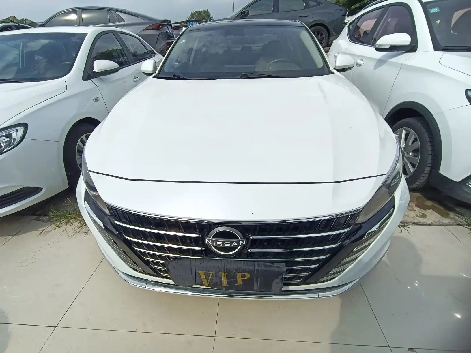 Photo 2 - Nissan Teana