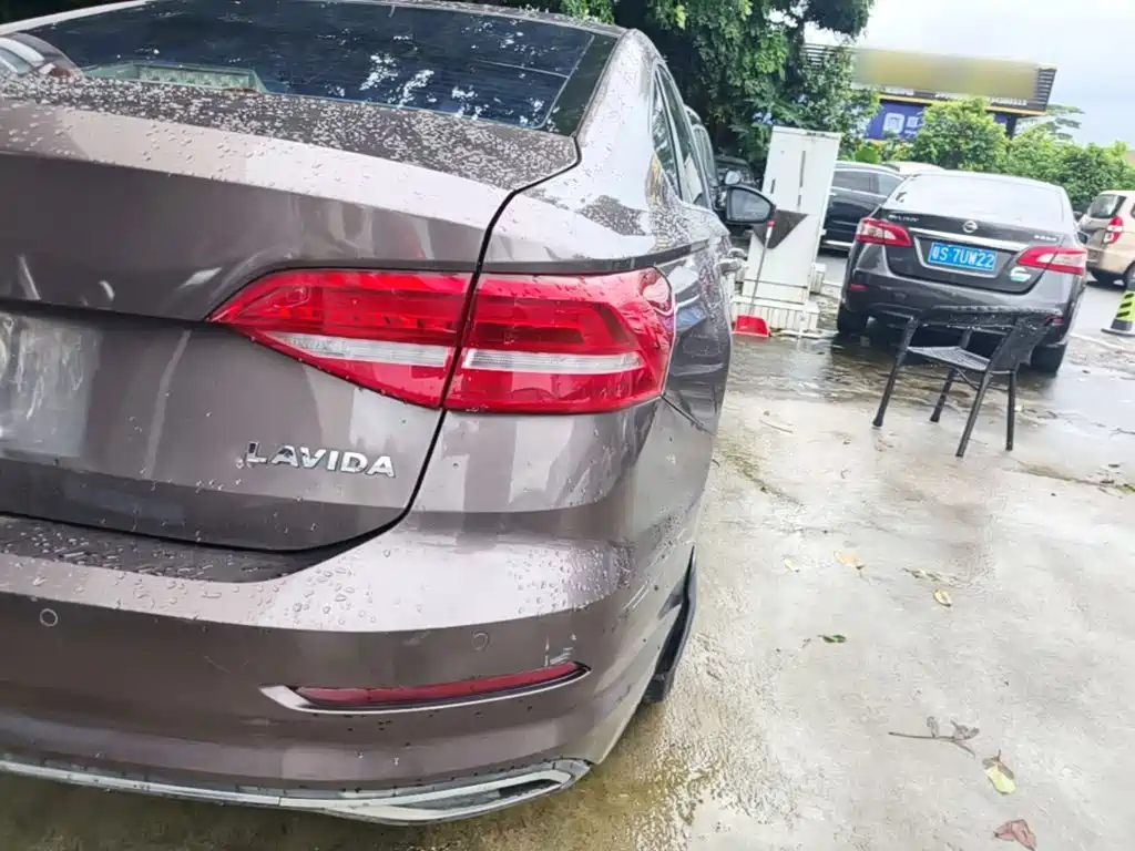 Фото 8 - Volkswagen Lavida
