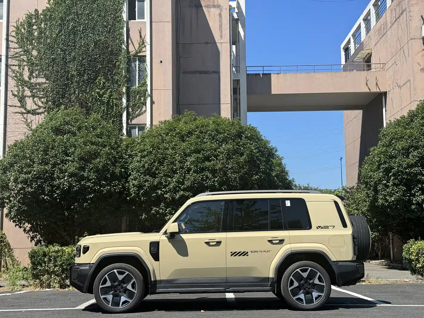 iCAR V27 2026 2026 200KM AWD Falcon 500