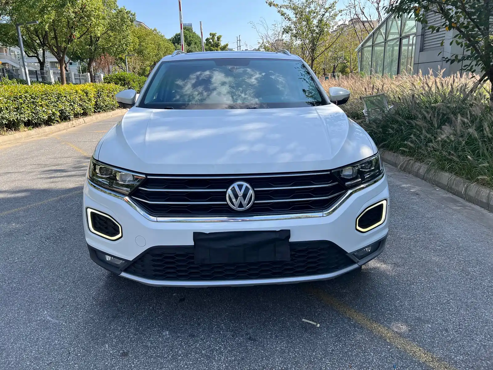 Photo 2 - Volkswagen T-ROC