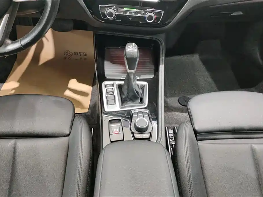 BMW 1 Series 2018 Facelift 118i Sport фото 16