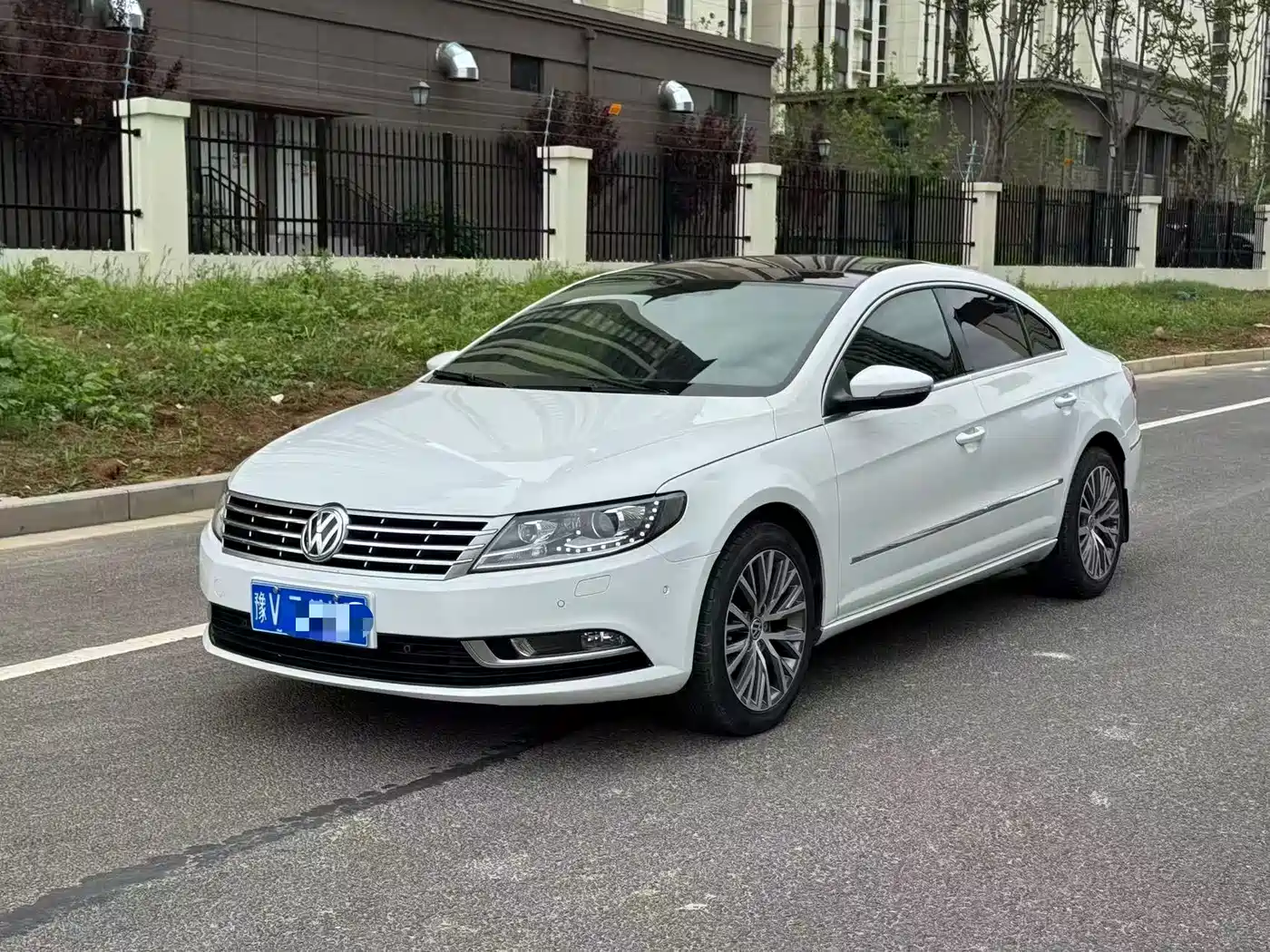 Volkswagen FAW-Volkswagen CC 2016 Model 1.8TSI Luxury