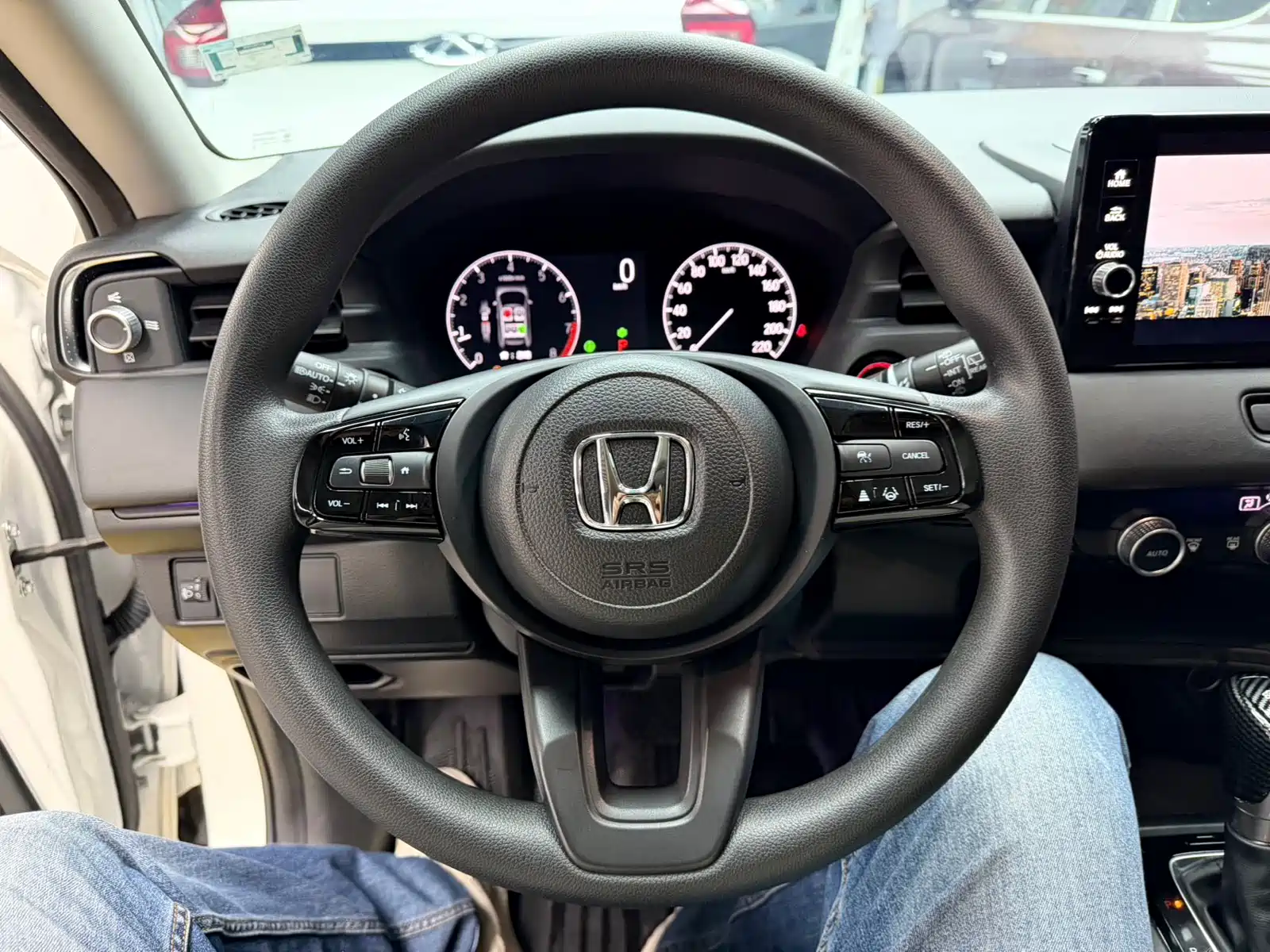 Photo 18 - Honda Vezel