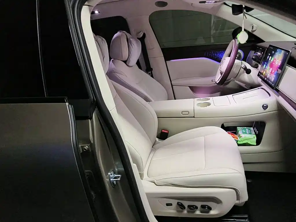 Voyah Auto Voyah Zhiyin 2026 2025 Model 2WD Huawei Qiankun Edition