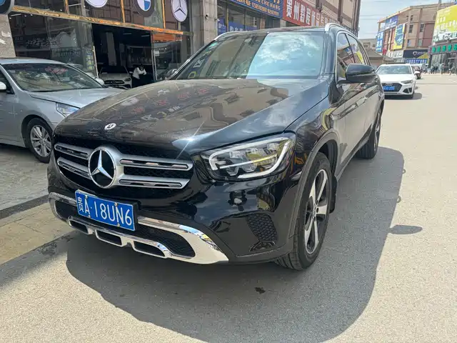 MERCEDES-BENZ GLC