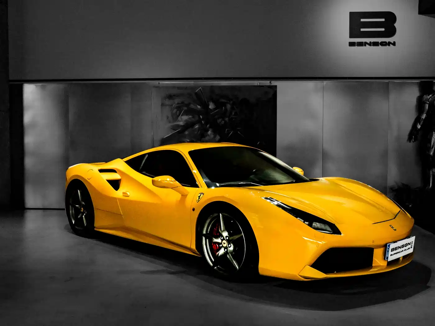 FERRARI 488