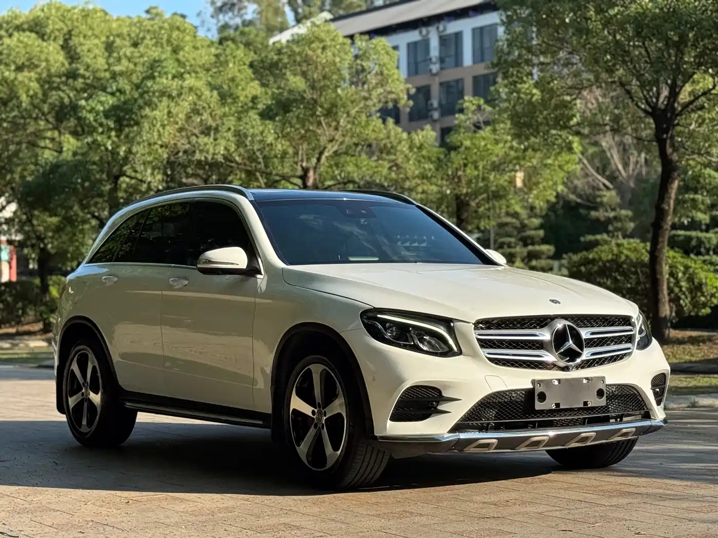 Mercedes-Benz GLC 2018 GLC 260 4MATIC Luxury фото 3