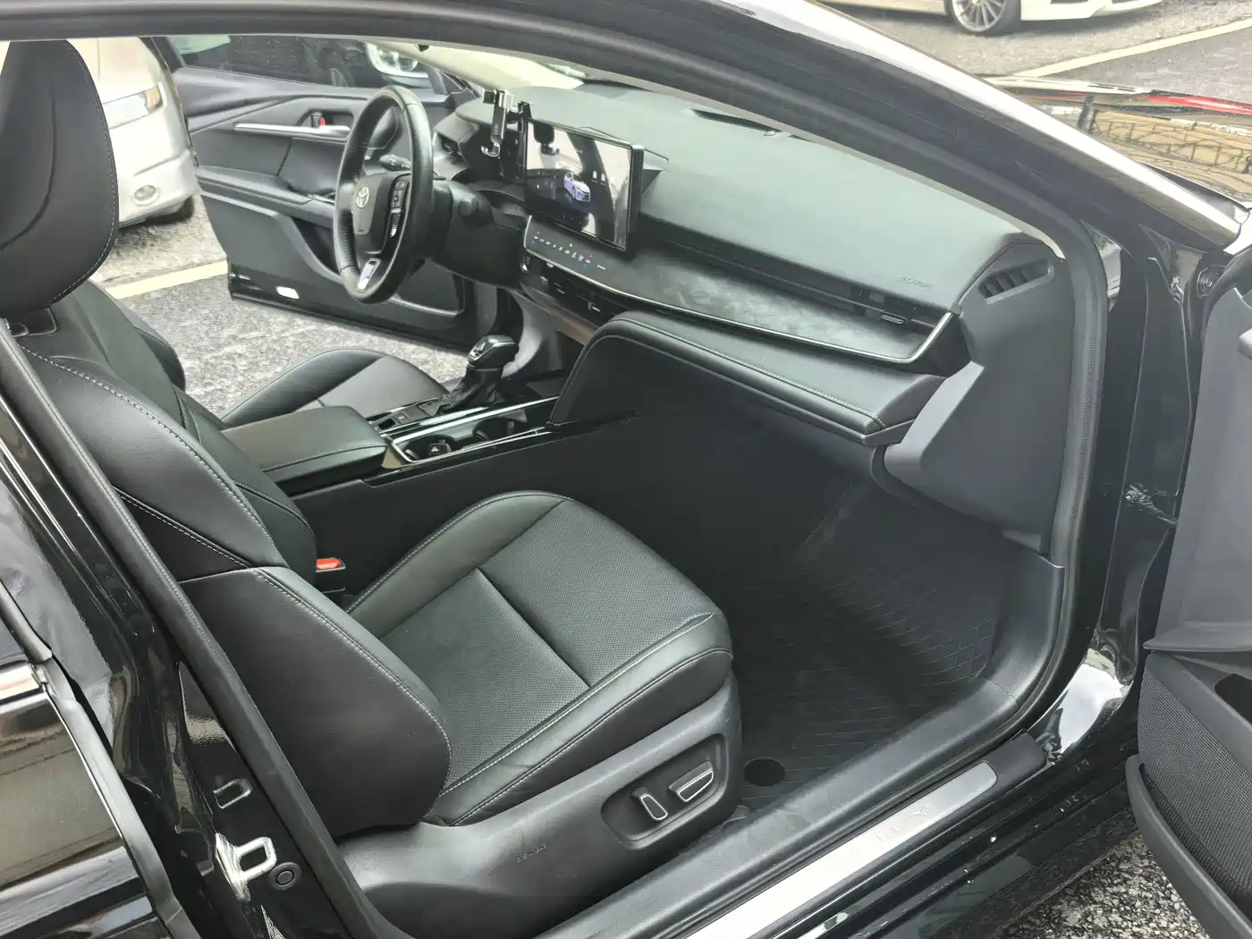 Toyota Camry 2025 2024 2.0GVP Luxury Edition
