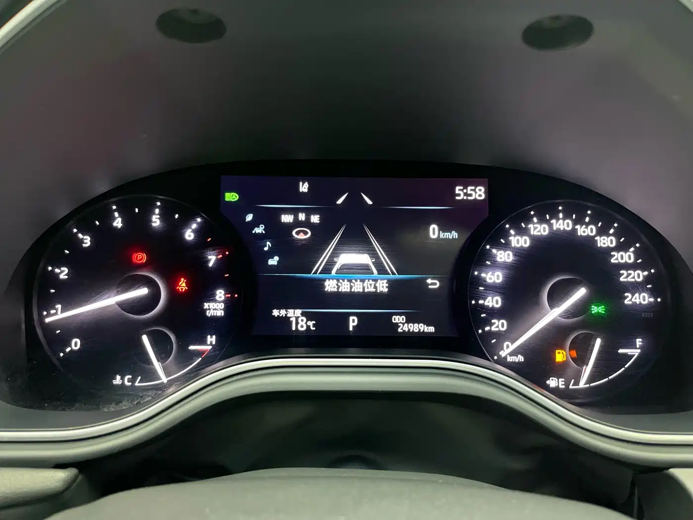 Toyota Avalon 2022 2.0L Luxury Edition фото 5
