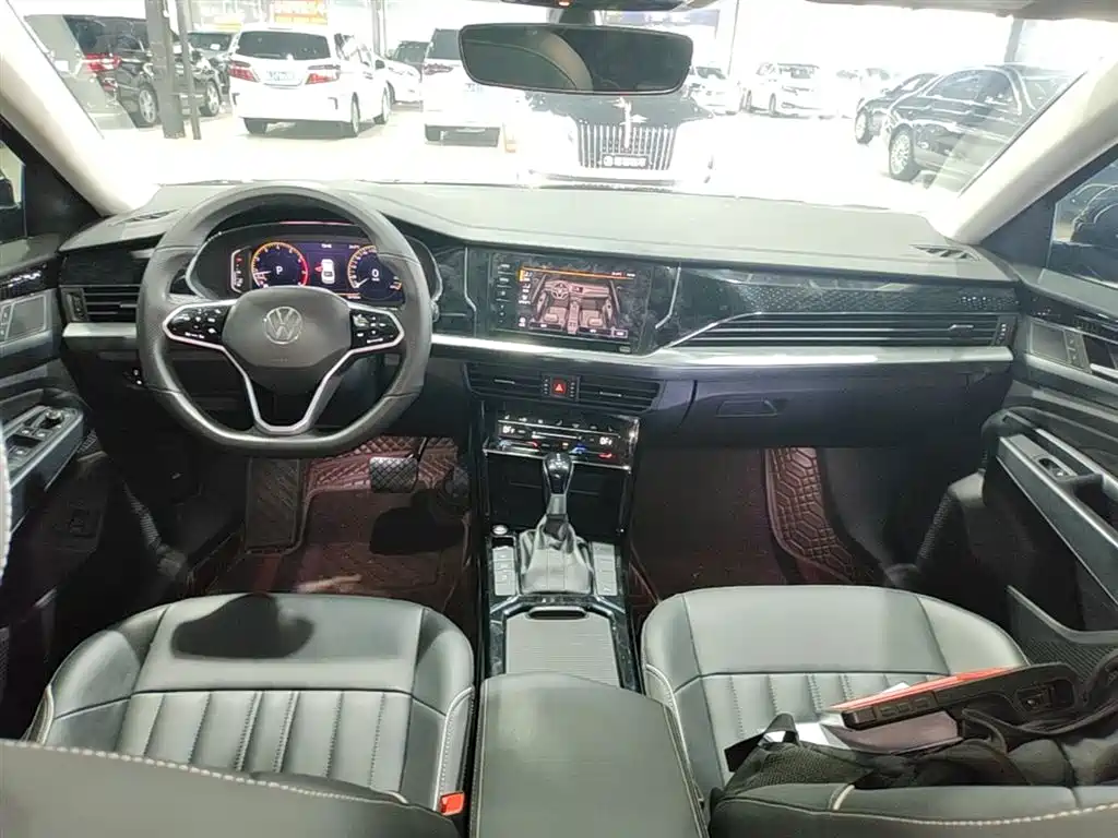 Volkswagen Passat 2023 330TSI Starlight Elite Edition фото 10