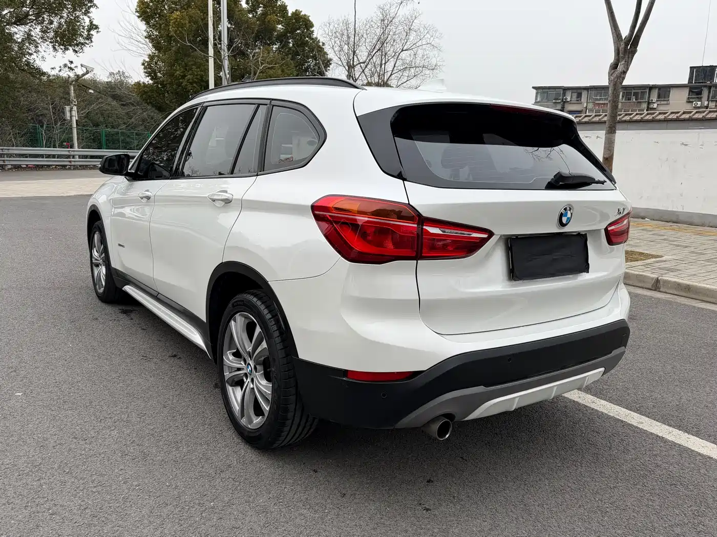 BMW X1 2018 sDrive18Li Premium Model фото 6