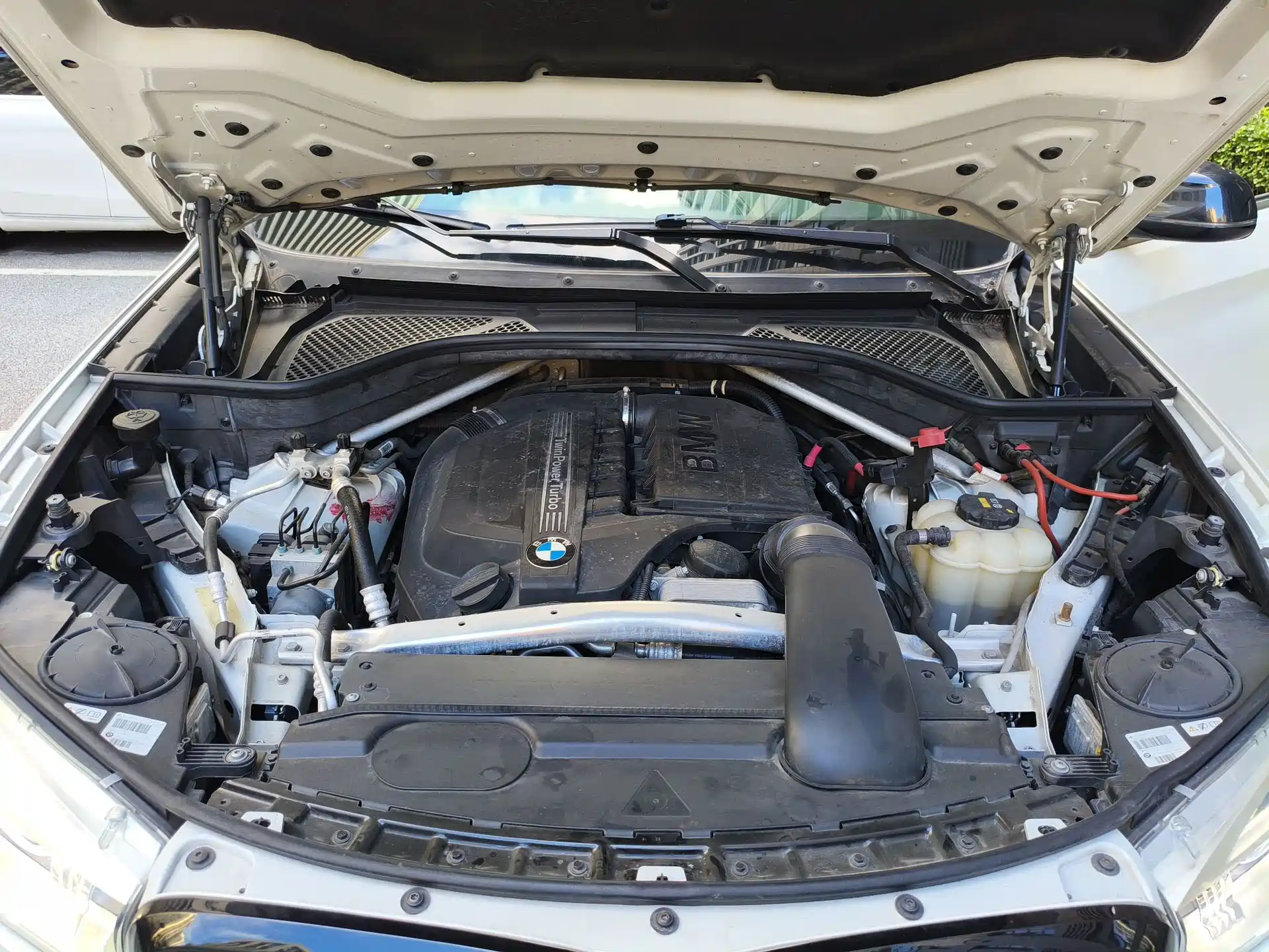 Photo 10 - BMW X6