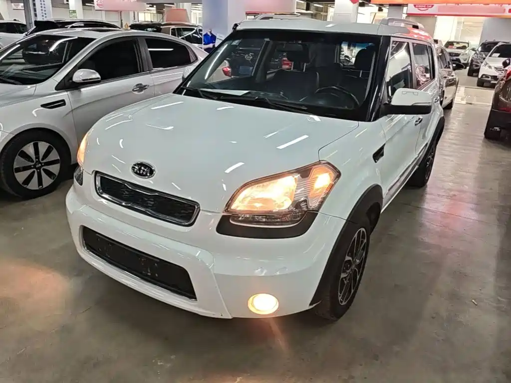 Kia Soul 2016 2013 1.6L AT Premium