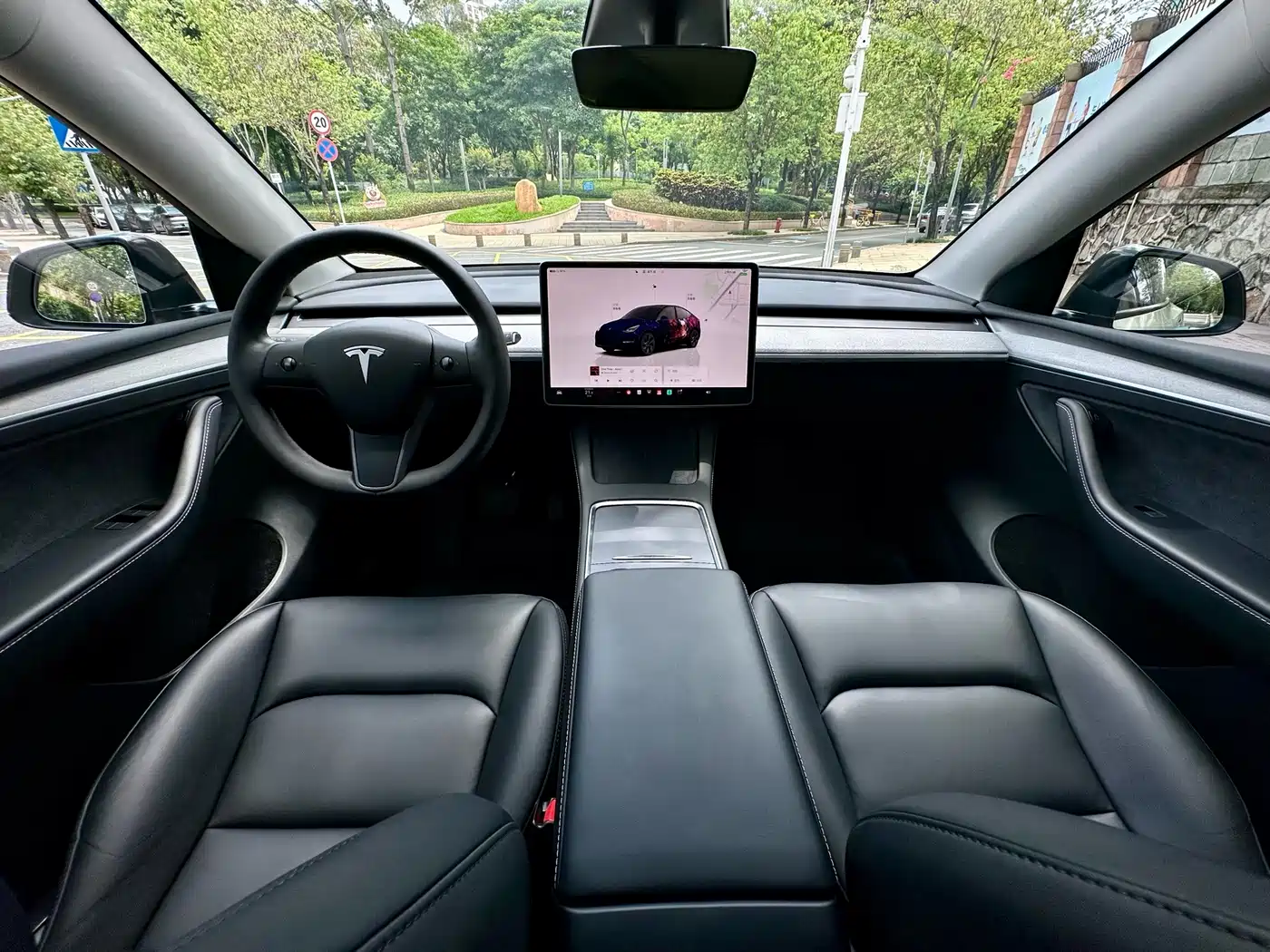Фото 8 - Tesla Model Y
