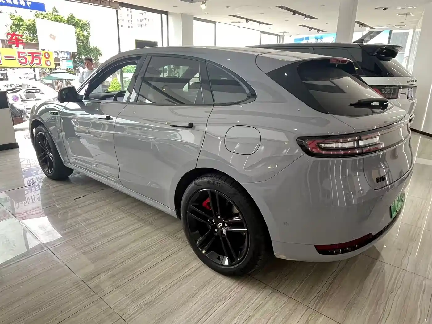 AITO Wenjie AITO M5 2025 Extended Range Ultra AWD фото 4
