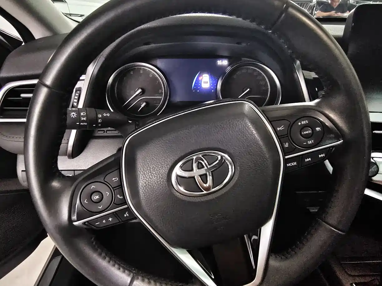 Toyota Camry 2021 2.0G Luxury Edition фото 11