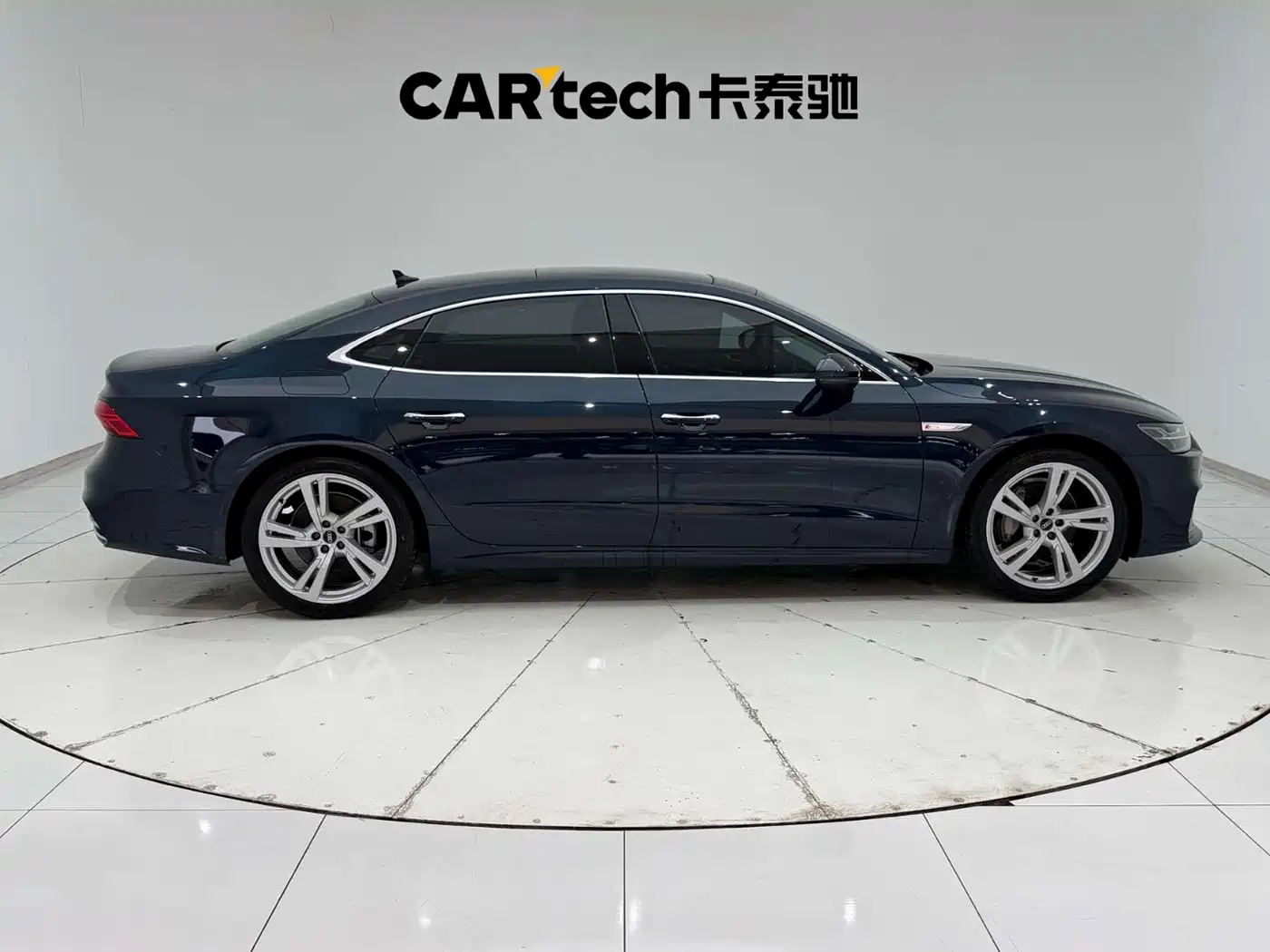 Audi A7L 2022 45 TFSI S-line Future Dream Edition фото 11