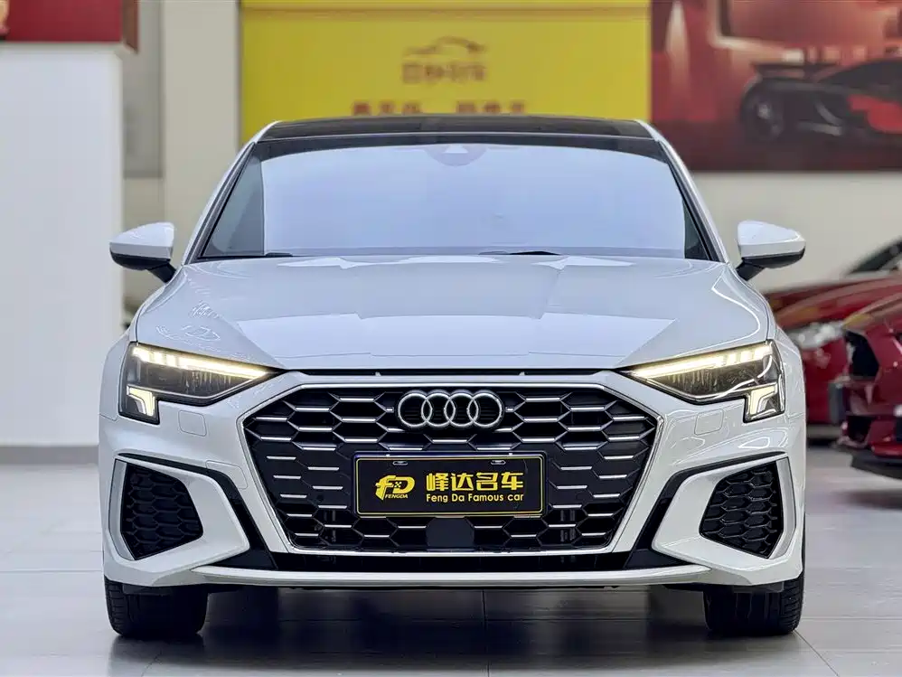 Audi A3 2023 Facelift A3L Limousine 35 TFSI Luxury Sport фото 3