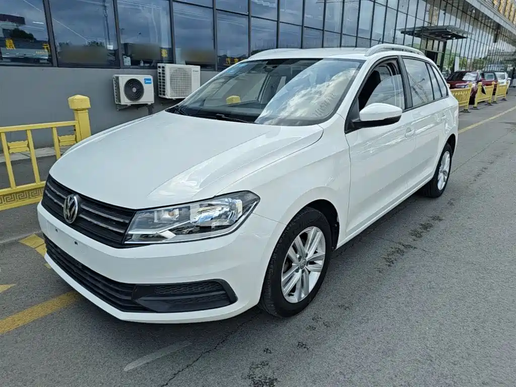 Volkswagen Santana 2017 Gran Santana 1.4L Manual Trendline фото 2