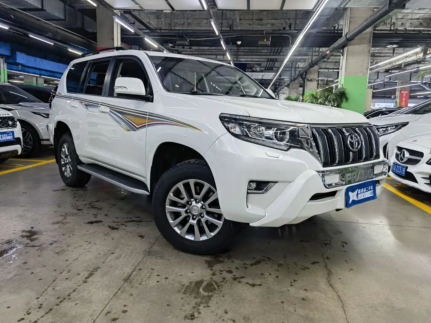 Toyota Prado 2018 3.5L Automatic TX-L NAVI Rear-mounted Spare Tire фото 3