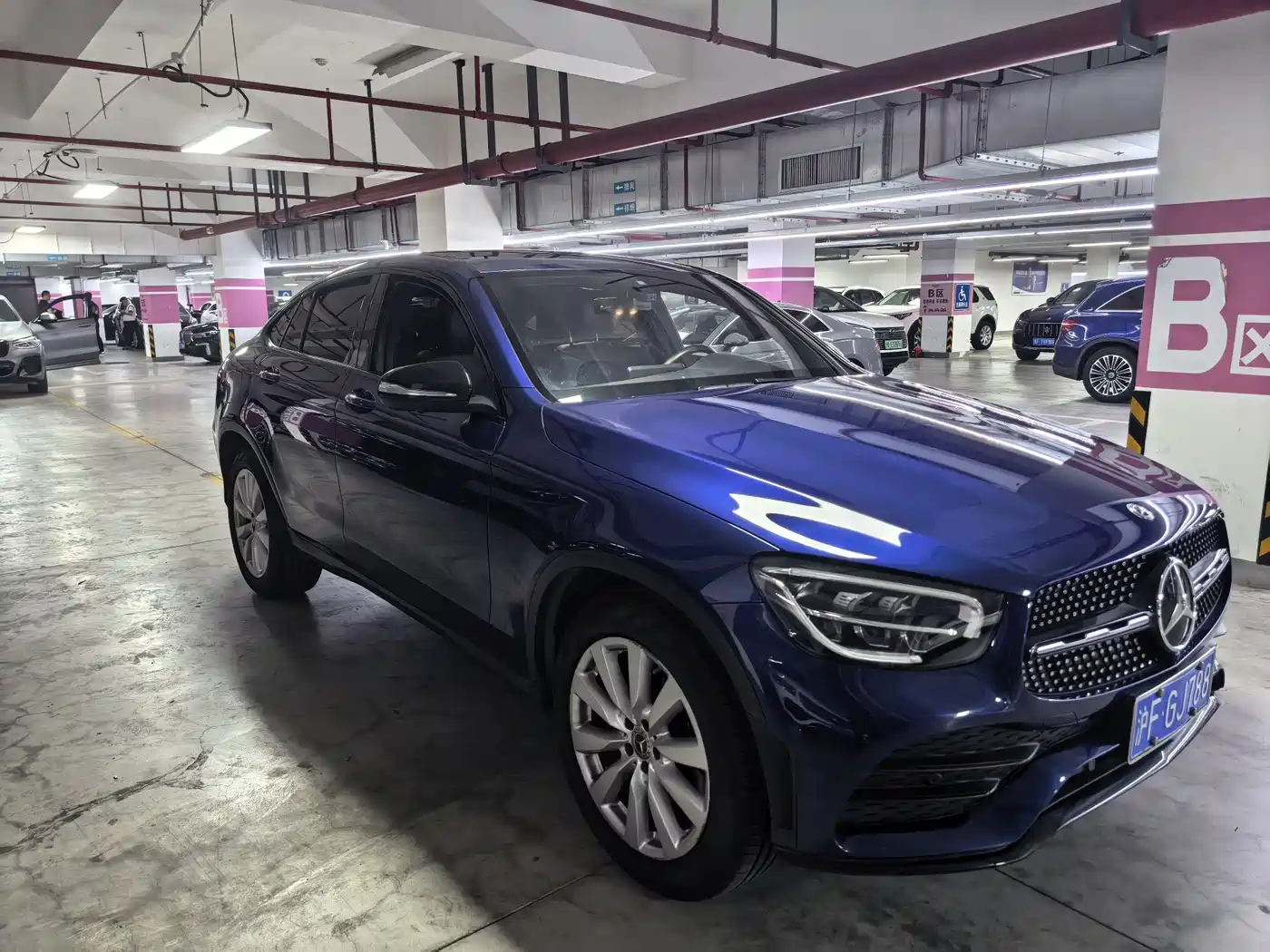 Mercedes-Benz GLC Coupe 2020 GLC 260 4MATIC Coupe SUV фото 12