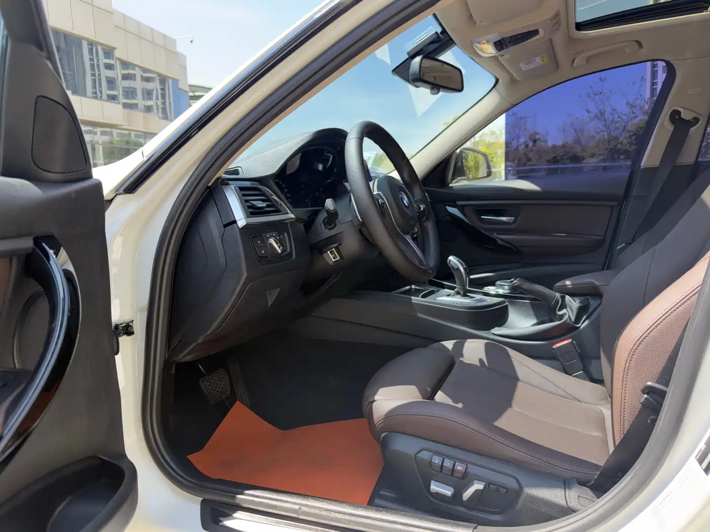 BMW 3 Series 2018 320Li Leading M Sport Package фото 8