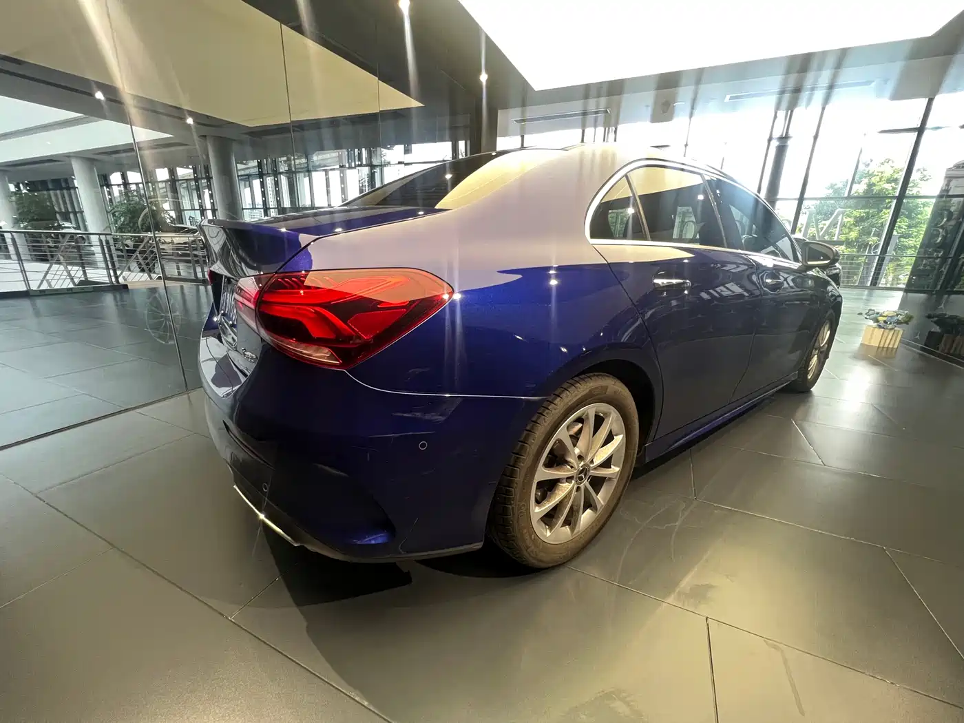 Mercedes-Benz A-Class 2020 A 200 L Sport Sedan фото 6