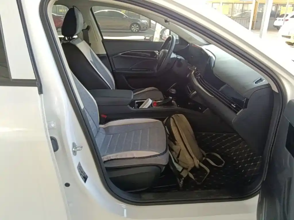 Besturn B70 2024 2022 3rd Gen 1.5T Auto Joy Edition