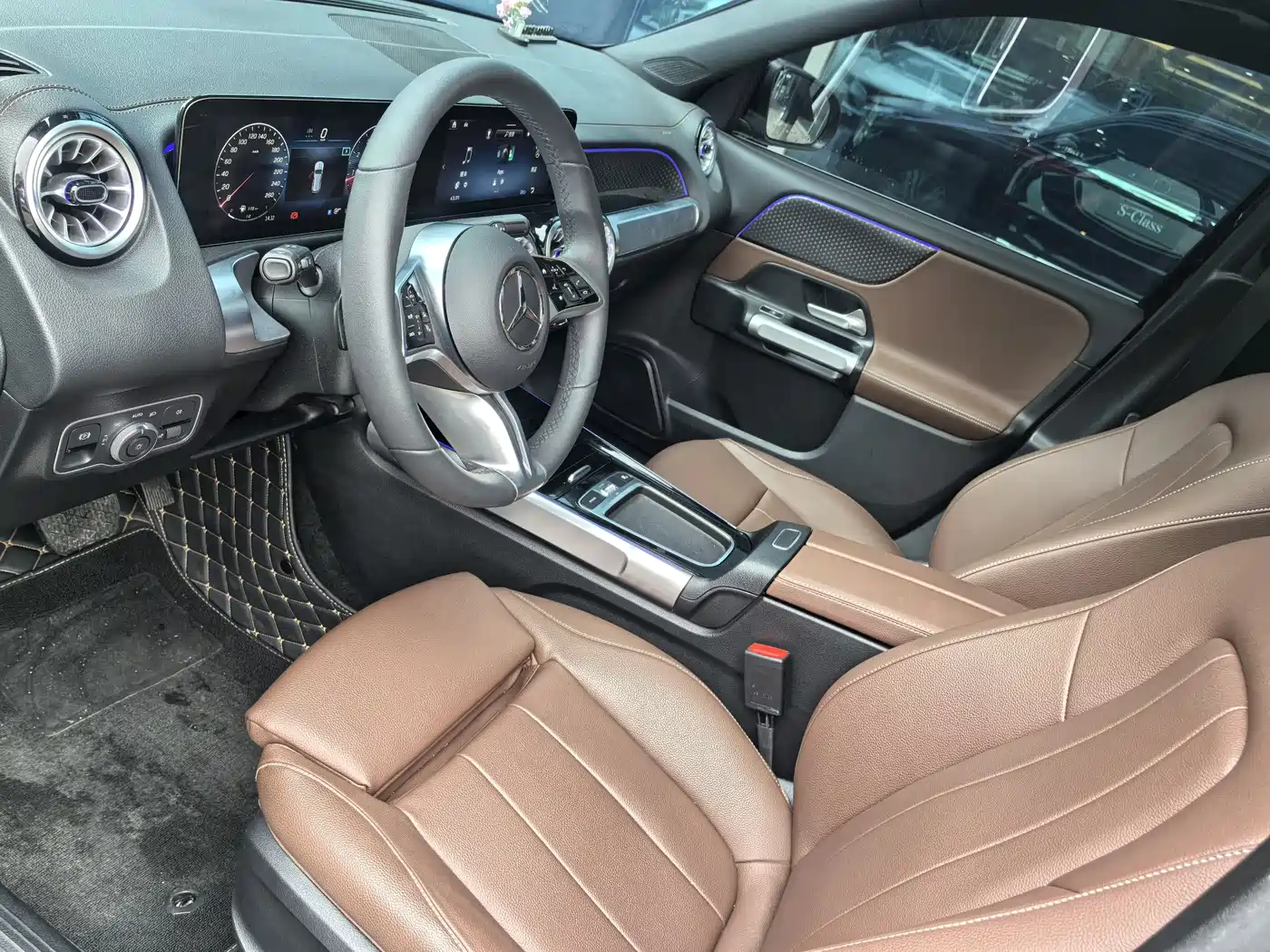 Mercedes-Benz GLB 2025 GLB 220 Dynamic фото 10
