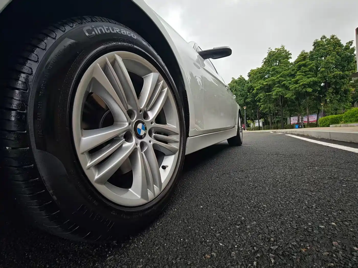 Фото 17 - BMW 3 Series