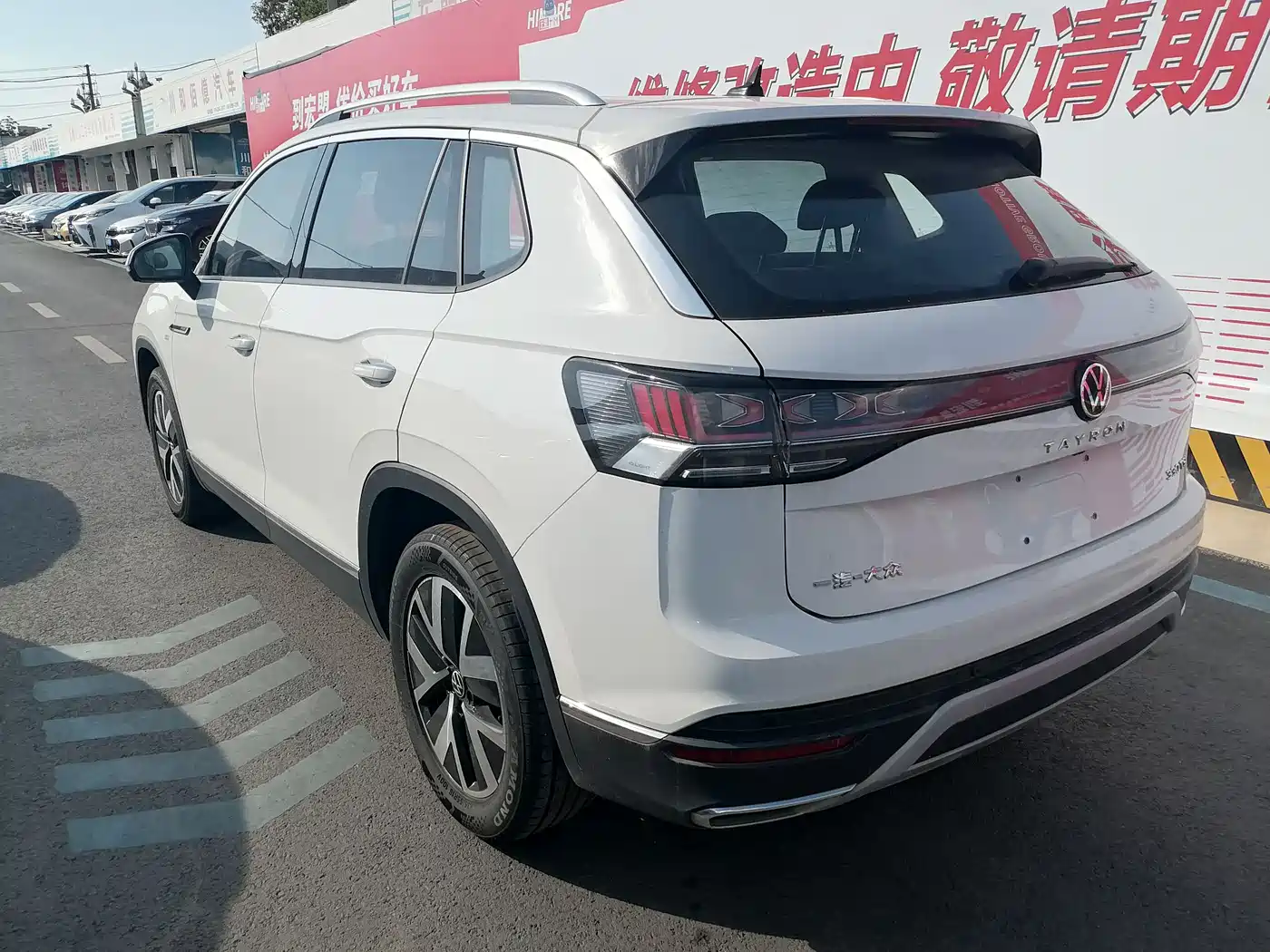 Volkswagen Tayron 2023 330TSI 2WD Luxury Plus Advanced Edition фото 10