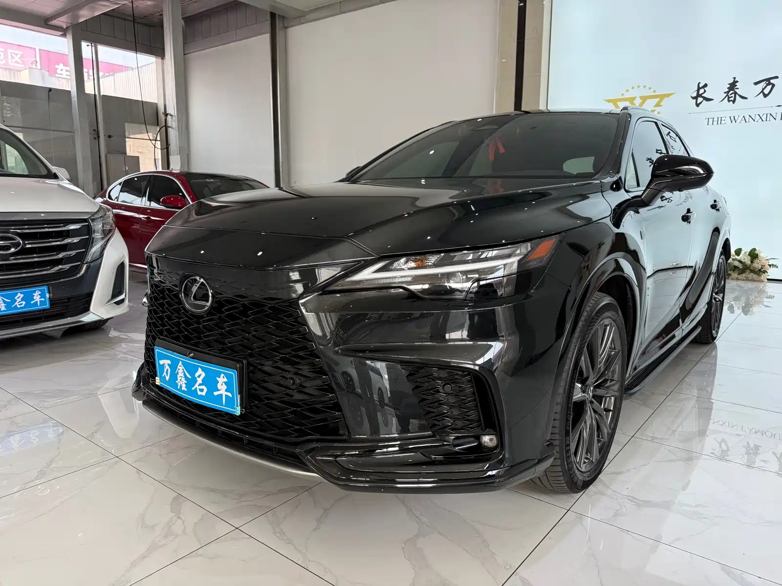 Photo 1 - Lexus RX