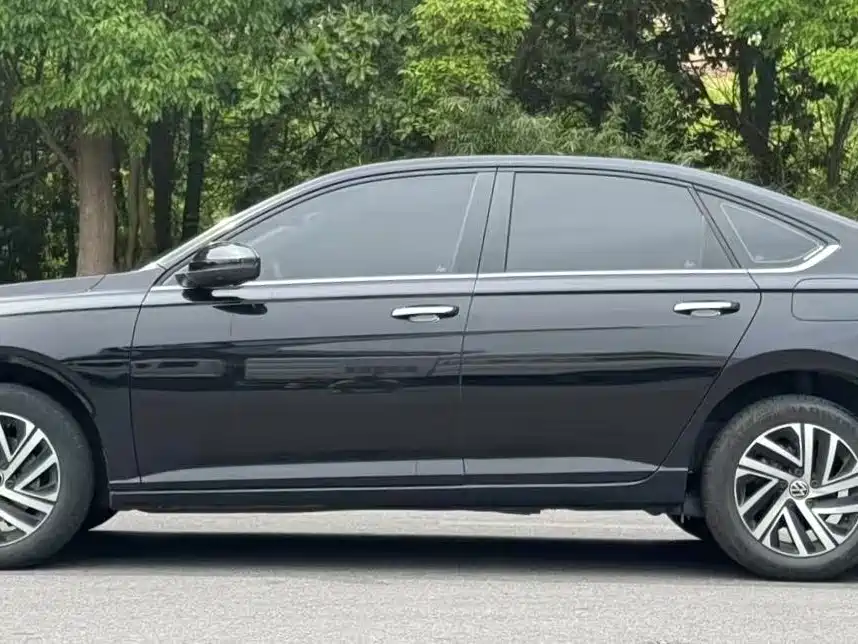 Volkswagen Lavida 2023 300TSI DSG Starlight Full Comfort Edition фото 9