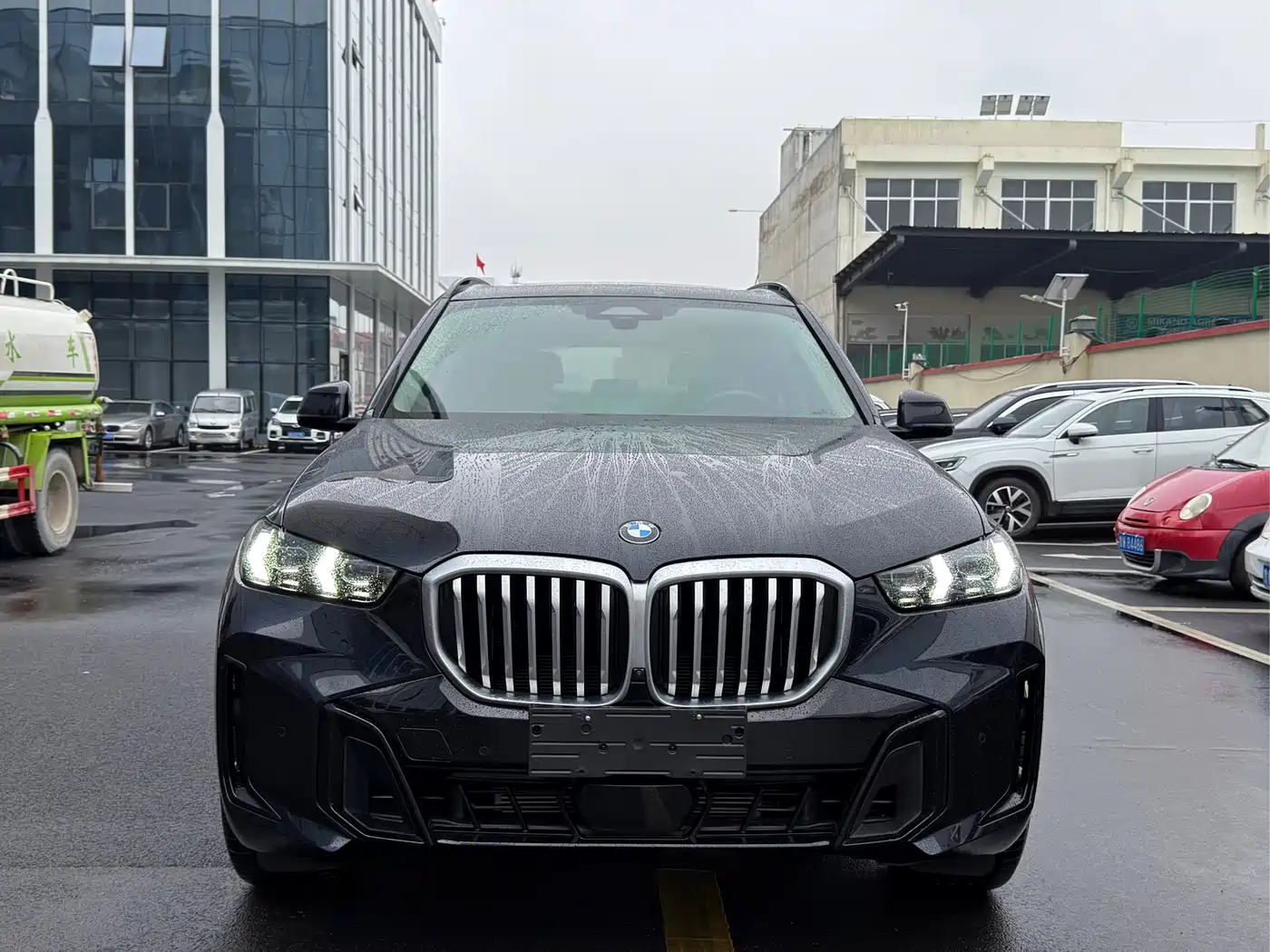 BMW X5 2023 xDrive 30Li Premium M Sport Black Night Package