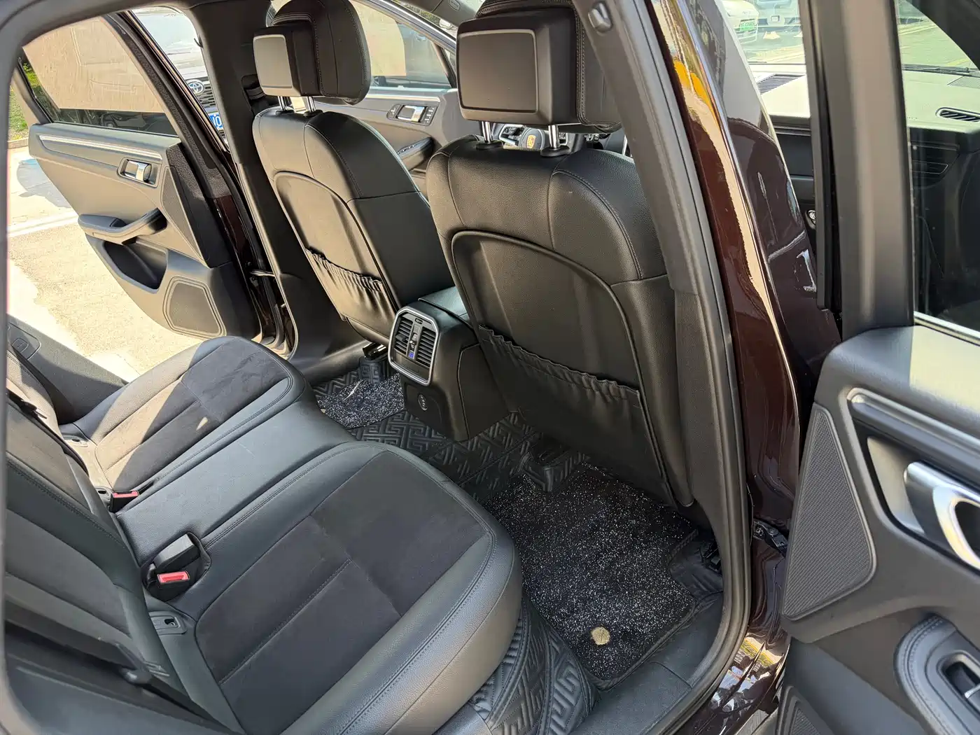 Porsche Macan 2018 Macan 2.0T фото 22