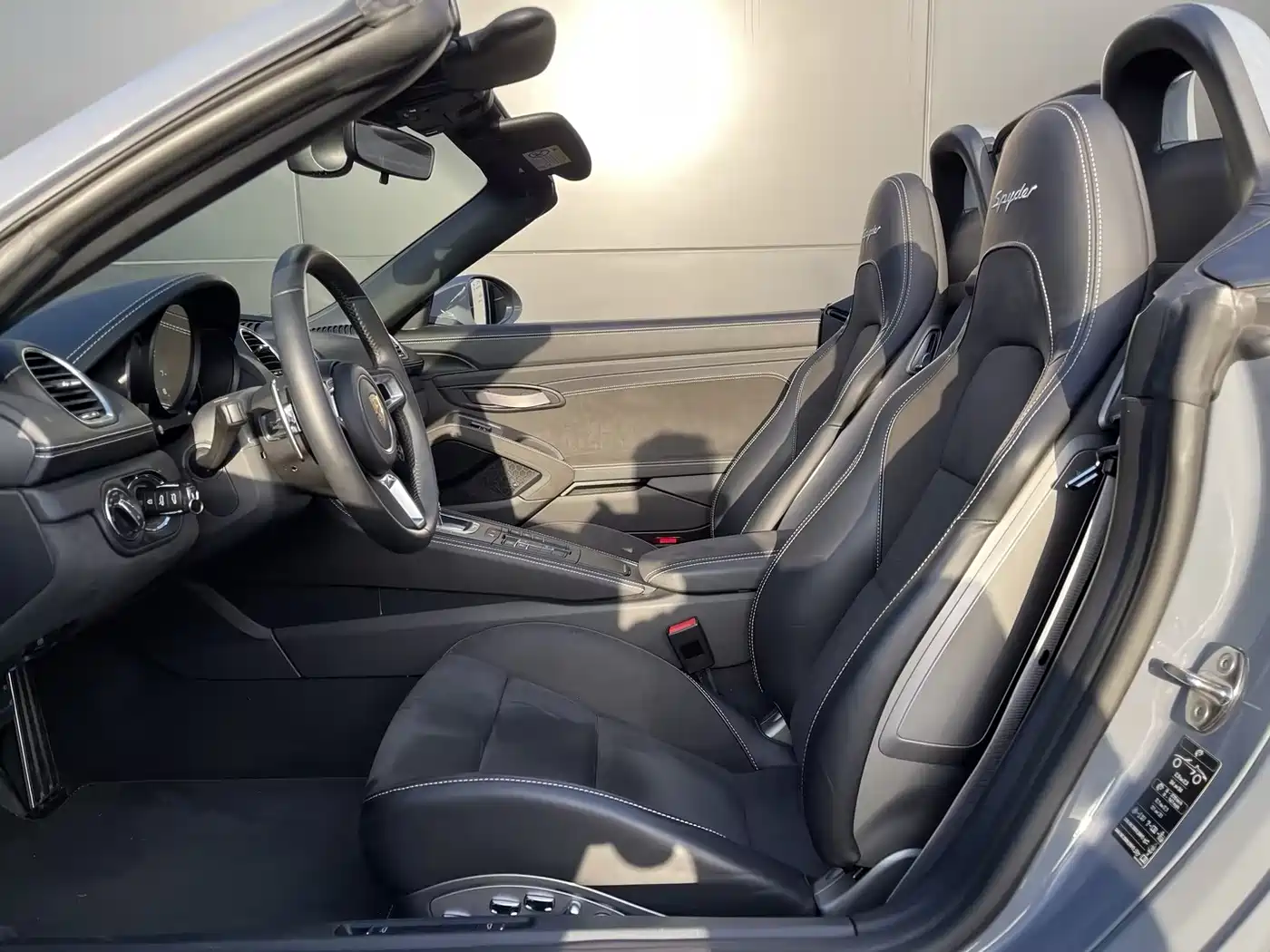 Porsche 718 2022 Spyder 2.0T фото 13