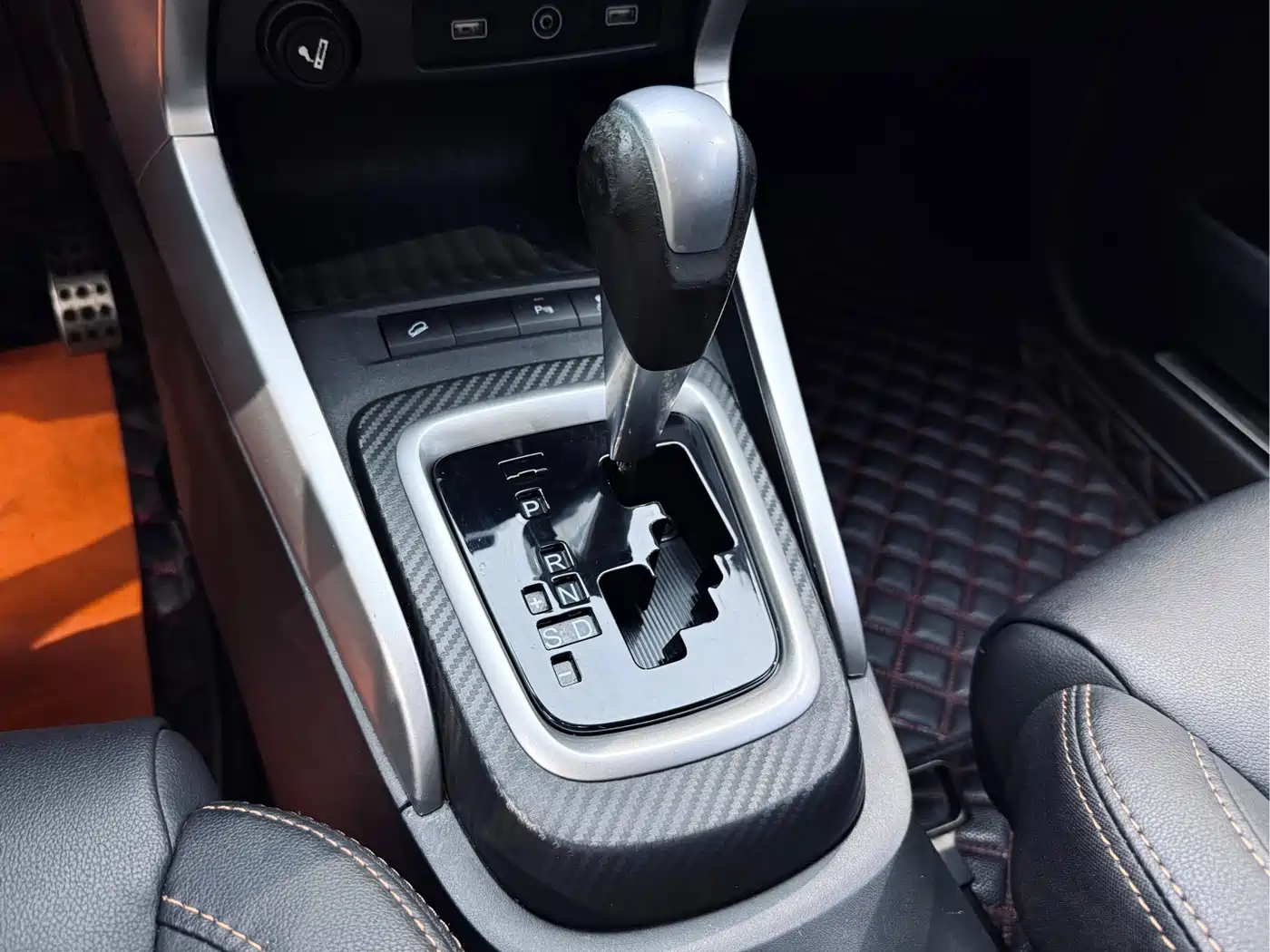 BYD Yuan 2017 1.5L Auto Cool Connect фото 14