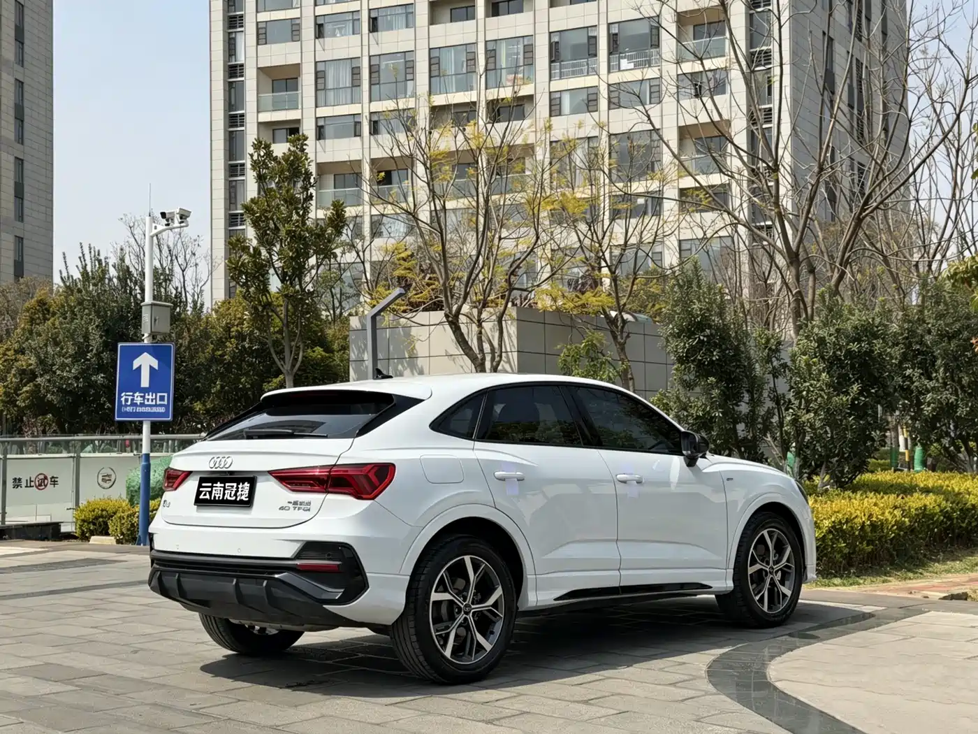 Audi Q3 Sportback 2022 40 TFSI Fashion фото 7