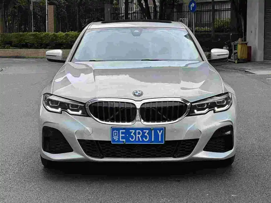 Фото 2 - BMW 3 Series
