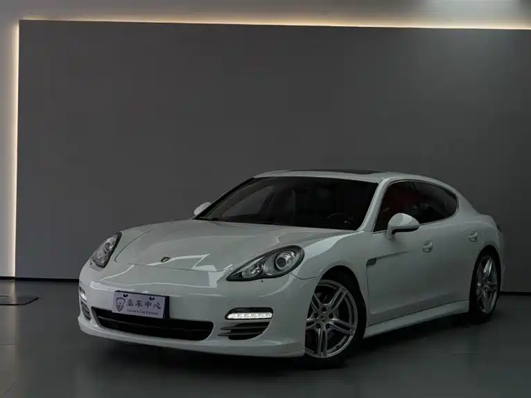 Porsche Panamera 2010 Model Panamera 4S 4.8L фото 7