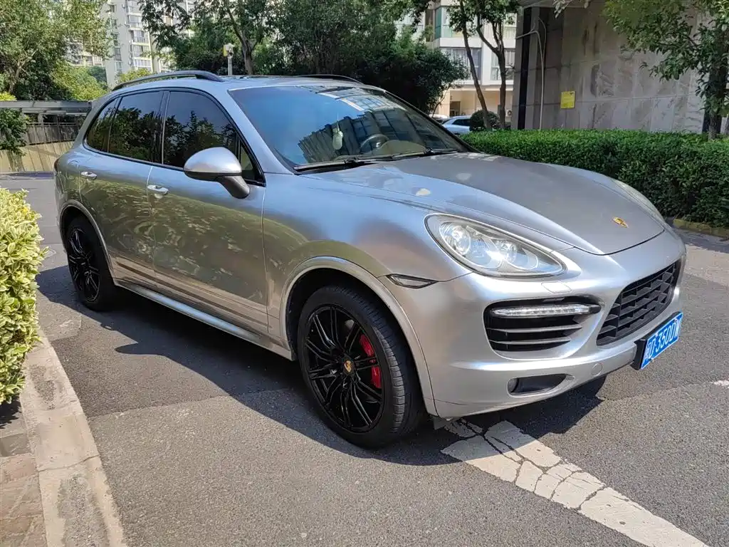 Porsche Cayenne 2013 Cayenne Turbo S 4.8T фото 11