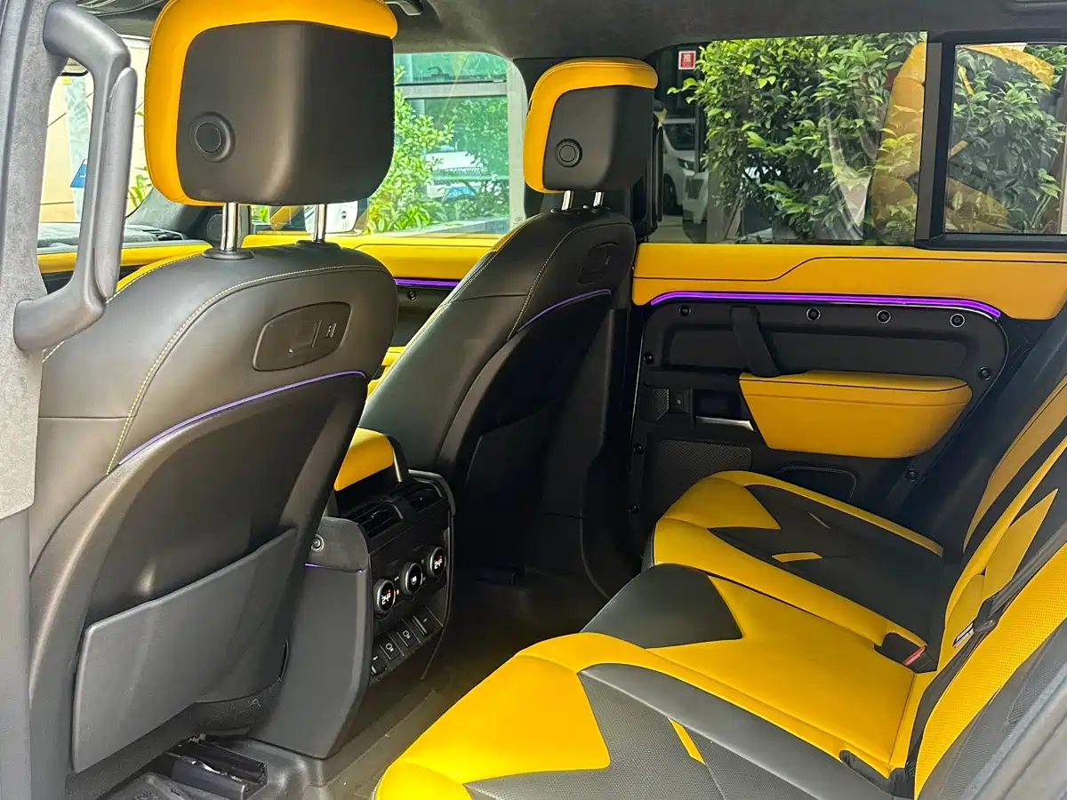 Land Rover Defender 2022 110 P400 X-DYNAMIC HSE фото 6