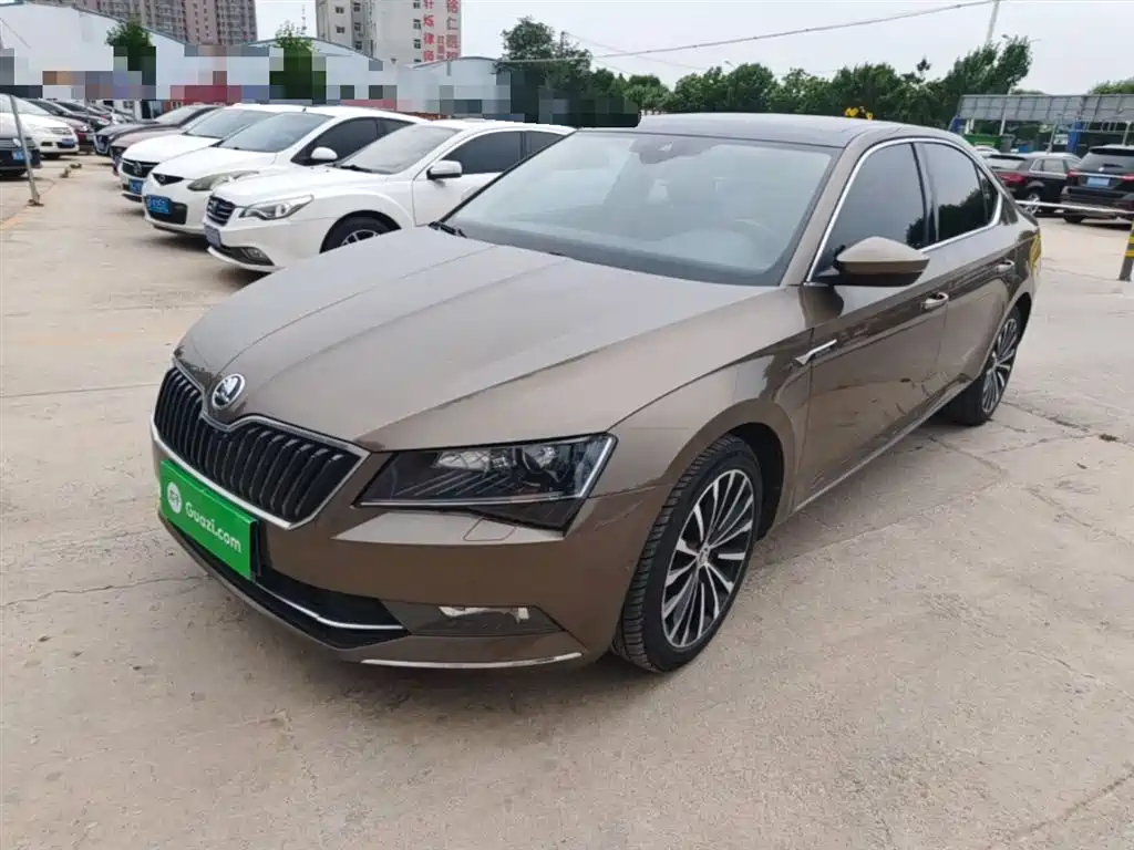Škoda Superb 2016 TSI330 DSG Smart Edition фото 2