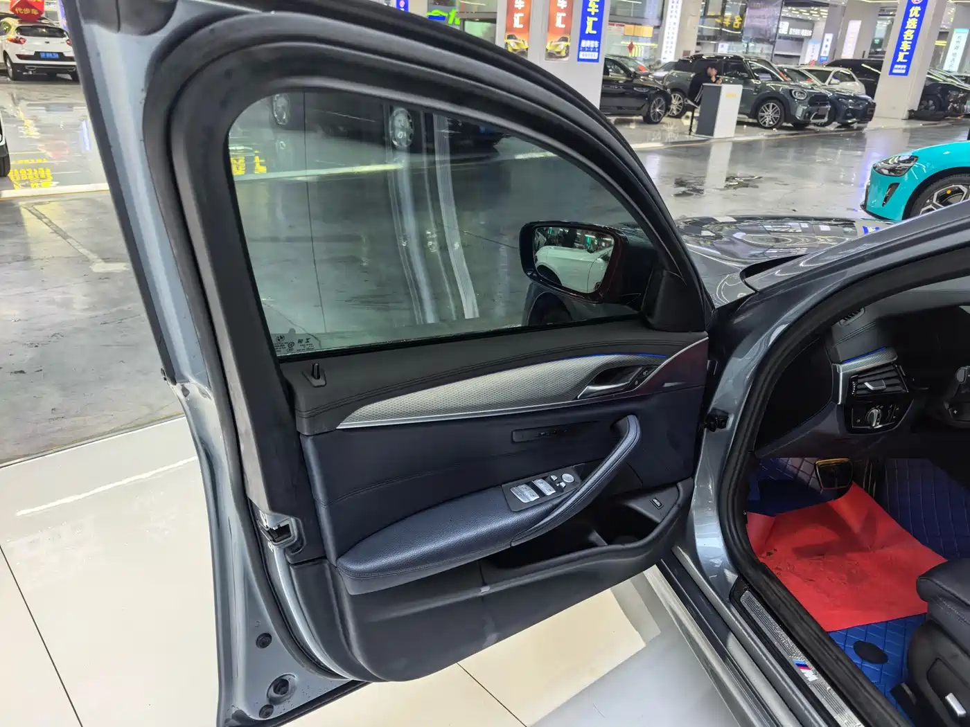 BMW 5 Series (Import) 2019 525i M Sport Package фото 10