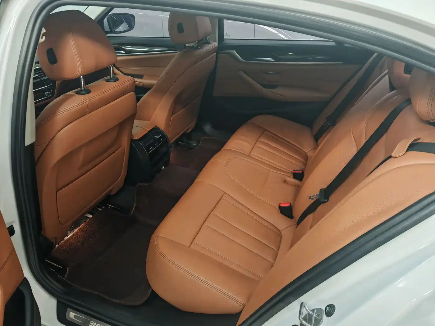 BMW 5 Series 2018 528Li Launch Special Edition фото 5