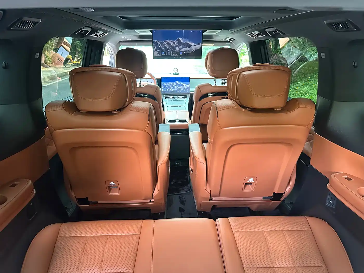 GAC Trumpchi Trumpchi Xiangwang M8 2026 2026 QianKun Max Luxury Cabin